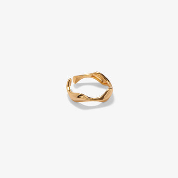 WAVY RING